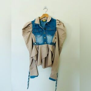 Love Highlight denim top with beige sleeves and collar